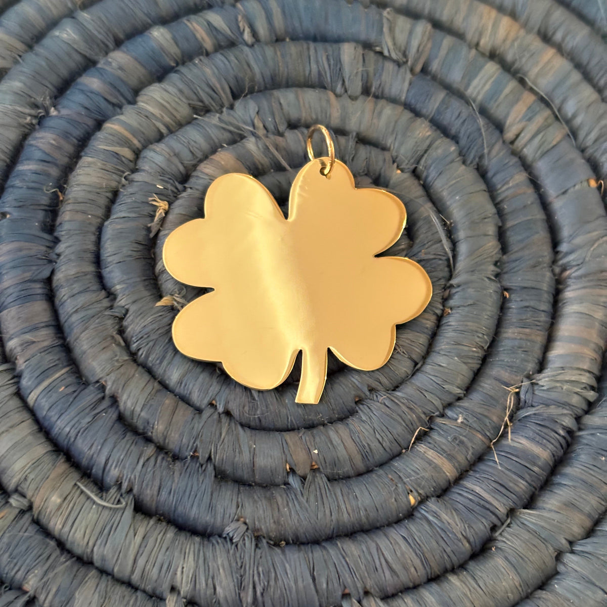 Engravable Four Leaf Clover with Stem